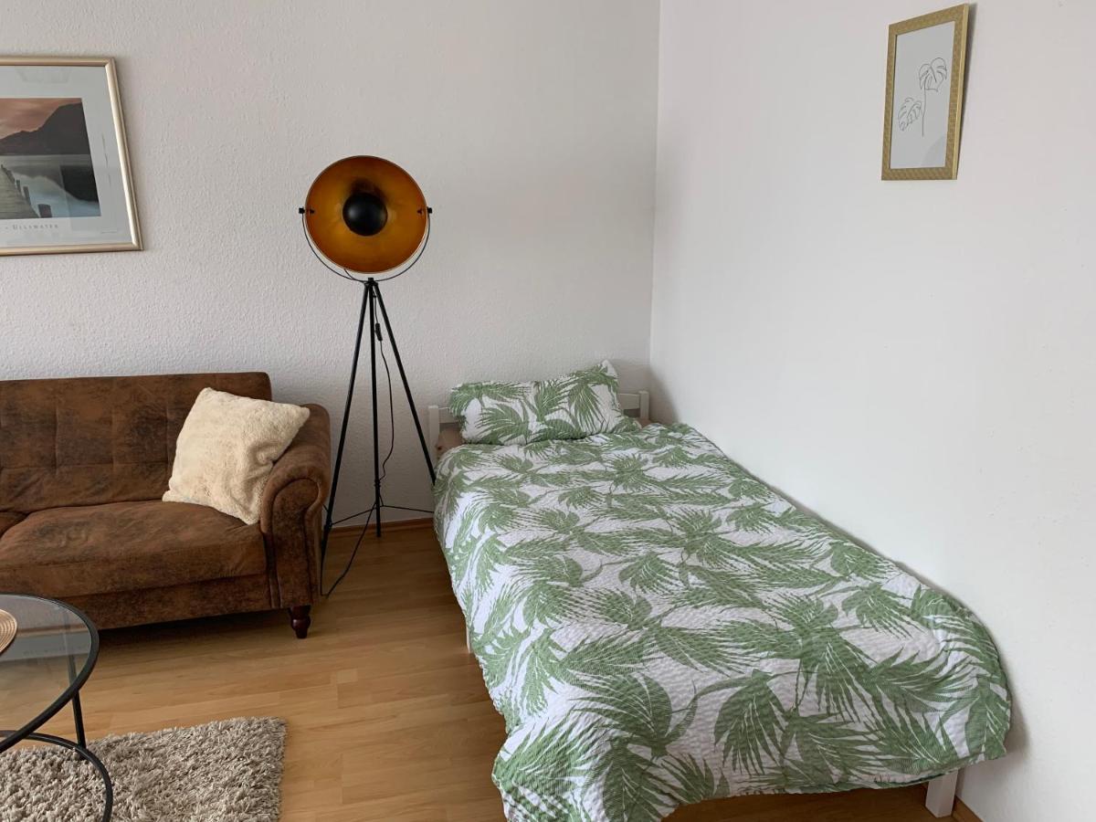 Schone, Gut Ausgestattete Wohnung Fur 1 Bis 4 Personen - Zentral Gelegen 巴特埃姆斯 外观 照片