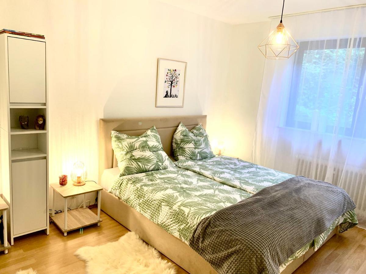 Schone, Gut Ausgestattete Wohnung Fur 1 Bis 4 Personen - Zentral Gelegen 巴特埃姆斯 外观 照片